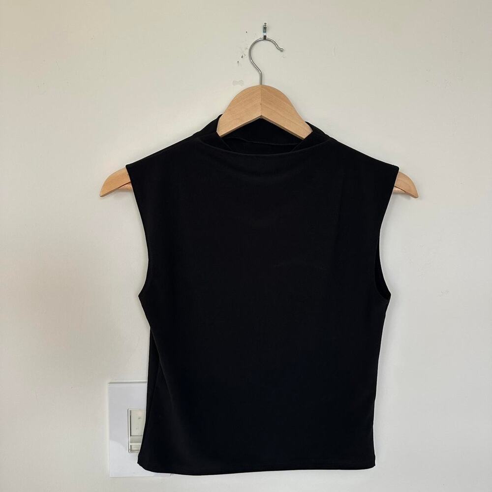 Aritzia botanist top size small - Picture 3 of 4